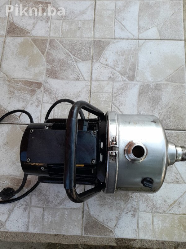 Prodajem Grundfos pumpu za vodu JP3, 650W, 220V Odlična prilika!