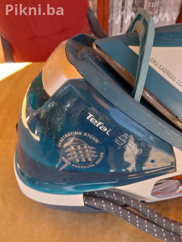 Profesionalna Tefal pegla na paru, Groupe SEB - oštećena