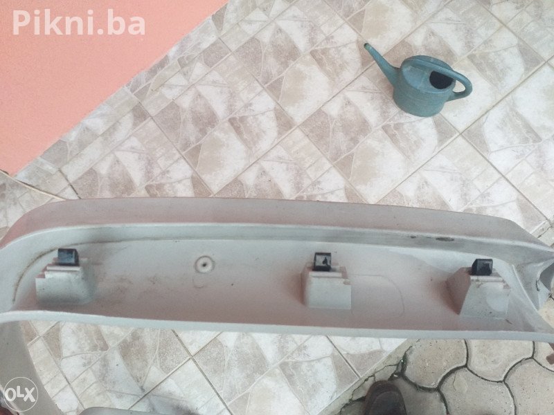 Plastika zadnjeg gepeka golf 5