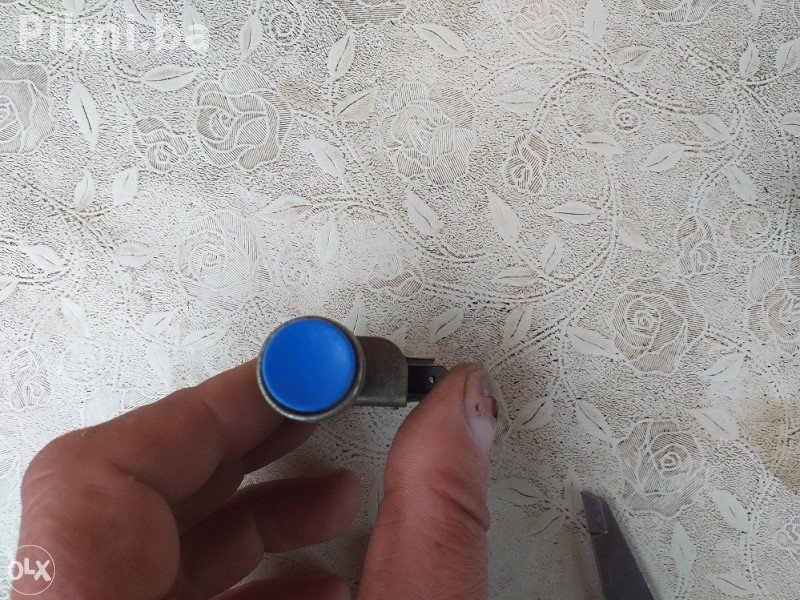 BURGESS Industrijski Krajnji Prekidač / Taster - Ekstra Kvalitet