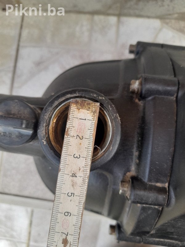 Prodajem prenosnu pumpu za vodu - Savršena za vrt i baštu!