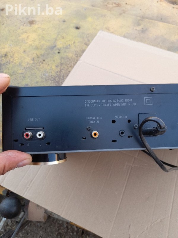 SNIŽENO! Denon DCD-695 Hi-Fi CD Plejer (NE ČITA CD) - Samo 50km!