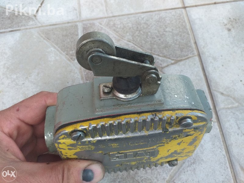 EKSTREMNO ROBUSTAN Industrijski Granični Prekidač HVLE (380V/10)