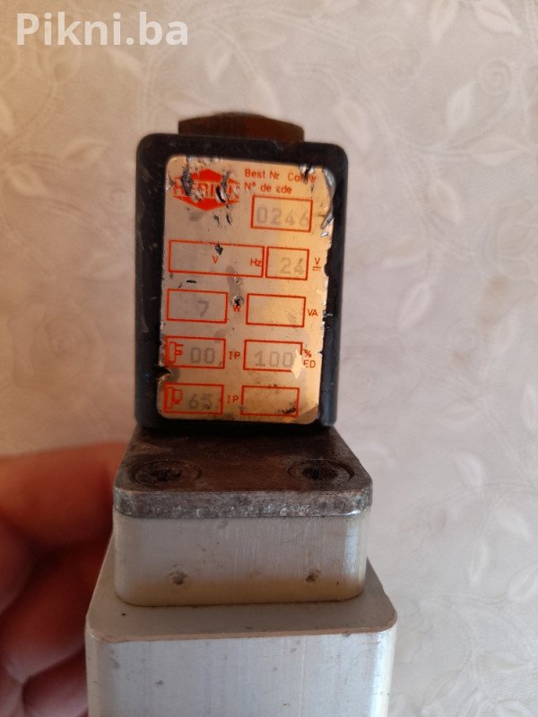 HERION Industrijski Elektromagnetski (Solenoidni) Razvodni Ventil