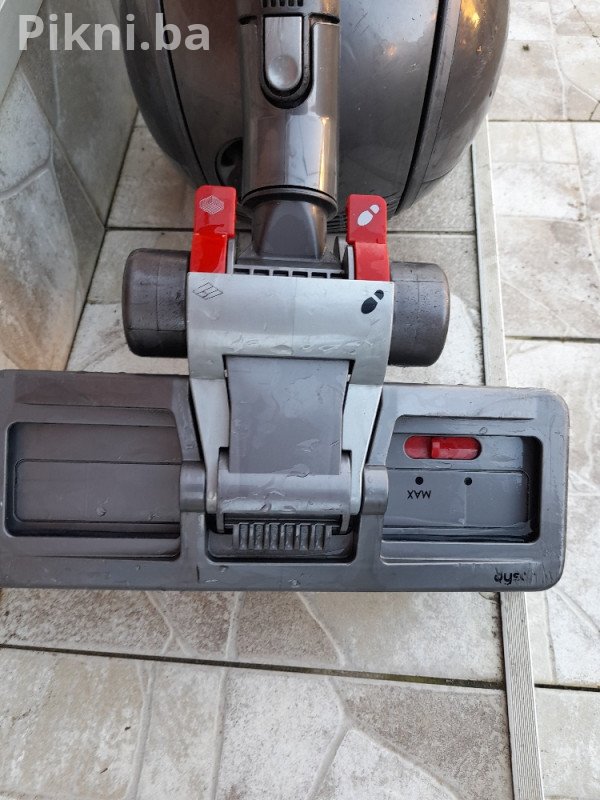 Snažan Usisivač DYSON DC33c ErP 750W
