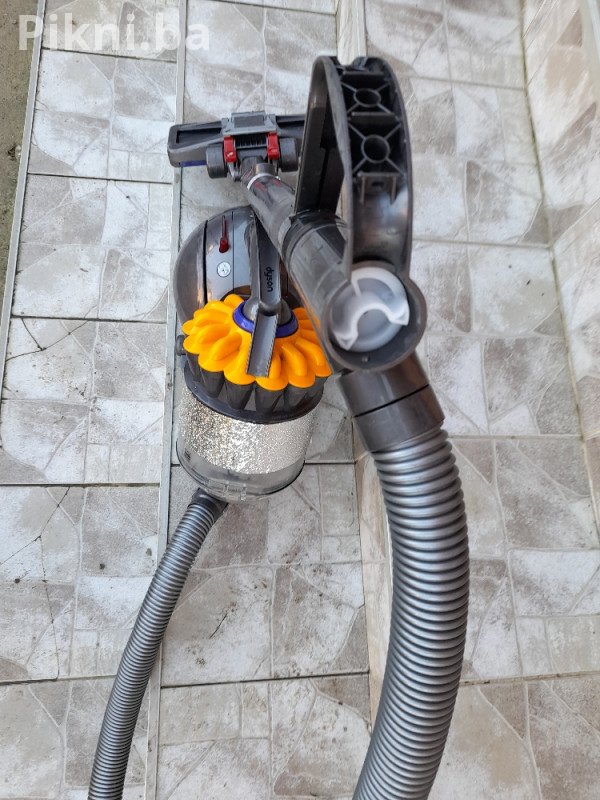 Snažan Usisivač DYSON DC33c ErP 750W
