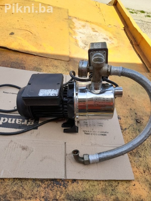 Pumpa za vodu sa sklopkom i manometrom pumpe elektromotor motor