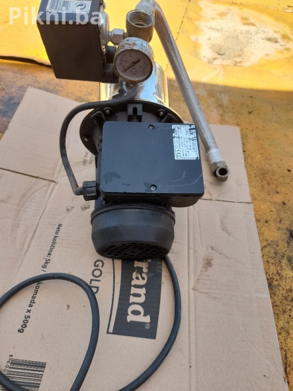 Pumpa za vodu sa sklopkom i manometrom pumpe elektromotor motor
