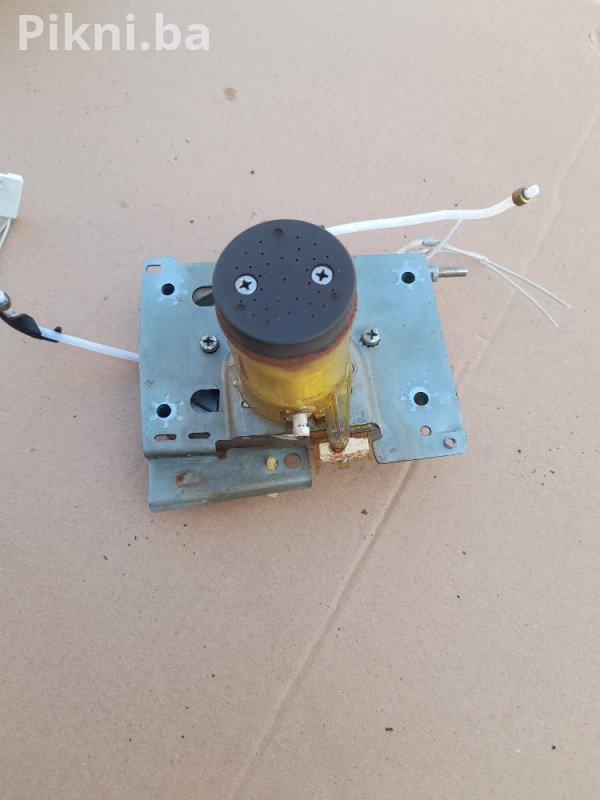 DeLonghi grijač s termoblokom za espresso aparat (ispravan, 50 KM