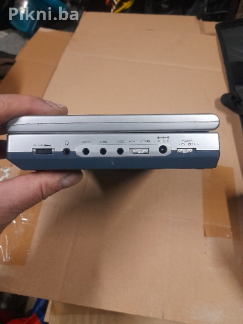 AIRIS LW256 Prijenosni DVD plejer (7 inčni) NEISPROBANO 8