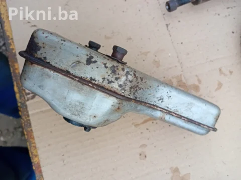 Auspuh kosacice Briggs stratton Tecumsen dijelovi kosilice 9