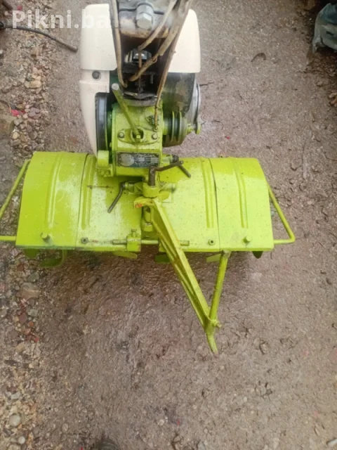 Motokultivator KOPAČICA FREZA HOLDER H7 - Benzin - Super Ispravan