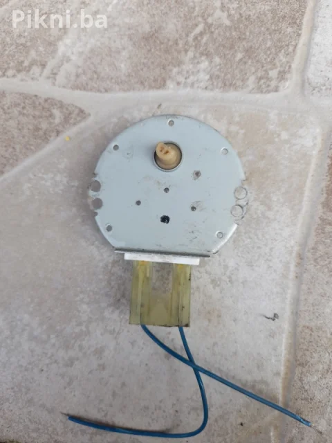 Elektro motor 21v 3 obrtaja elektromotori sa reduktorom