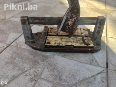 RUČNI REZAČ PLOČICA / SJEKAČ / MINI CUTTER / ISPRAVAN /Spreman z 7