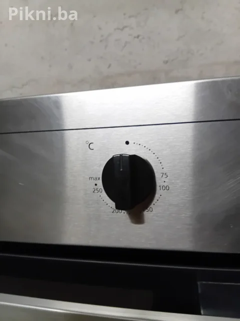 Beko ugradbena rerna