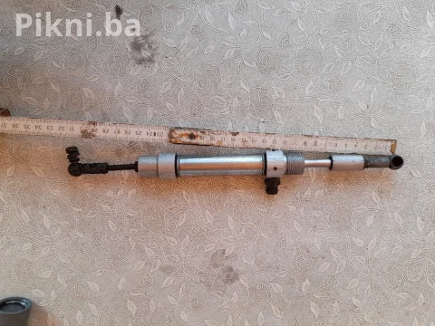 Pneumatski cilindar klip dvosmerni 6