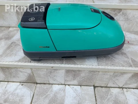 MIELE USISIVAČ - ISPRAVAN MOTOR! SAMO BAZA 60 KM! 6