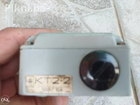 Rotacioni Granični Prekidač KT2-2 - Liveno Industrijsko Kućište 4