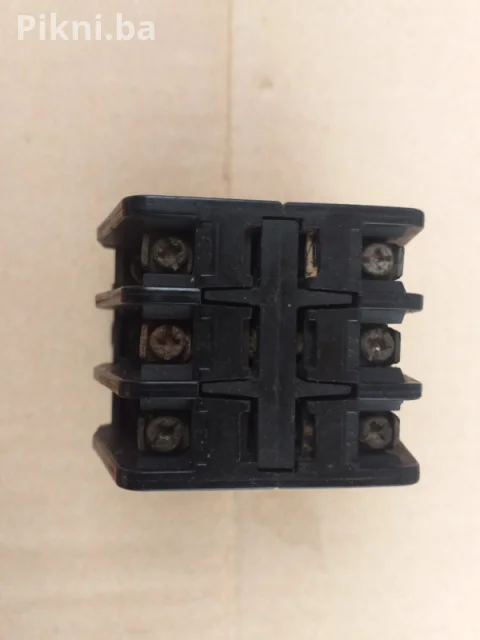 Kontaktor 220v sklopka prekidac