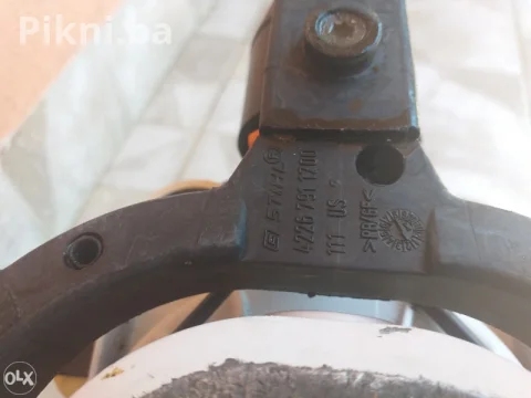 Profesionalni trimer STIHL HS80 za živu ogradu 8