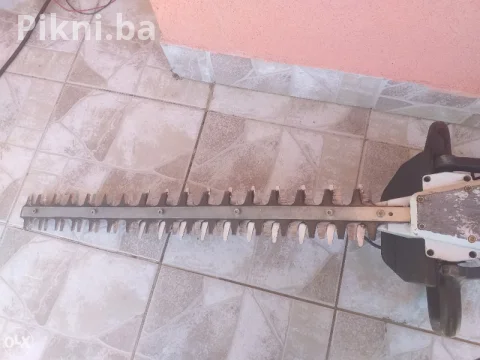 Profesionalni trimer STIHL HS80 za živu ogradu 6