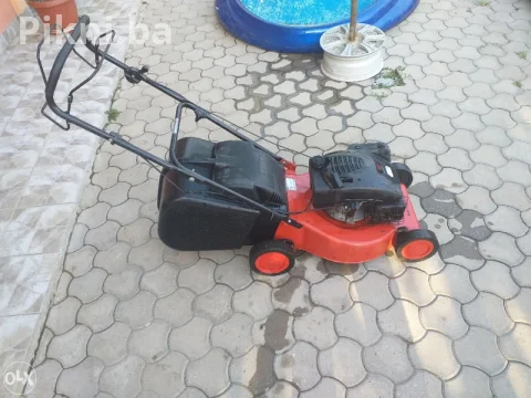 Kosačica AL-KO 46br na benzin sa vucom korpom 4 konja