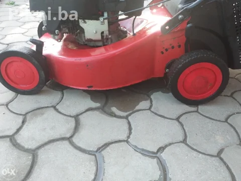 Kosačica AL-KO 46br na benzin sa vucom korpom 4 konja 8