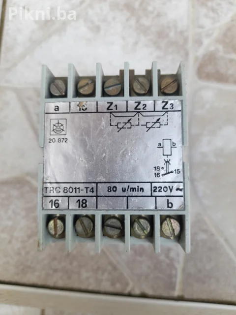 VREMENSKI RELE ISKRA TRC 8011-T4 releji