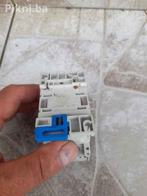 SCHRACK Trofazni Kontaktor 12A / 5.5kW, 230V Zavojnica - SNIŽENO! 4