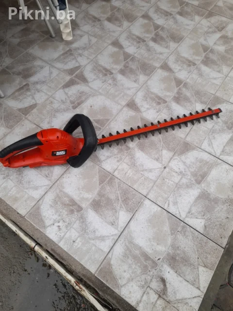 Black & Decker Električni Trimer za Živicu GT6060 (600W) - Ogradu