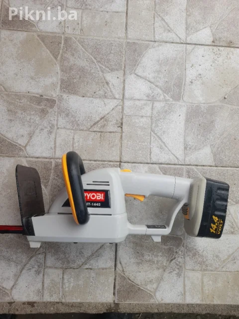 Trimer Ryobi CHT-1445 za ogradu na baterije 14,4v 6