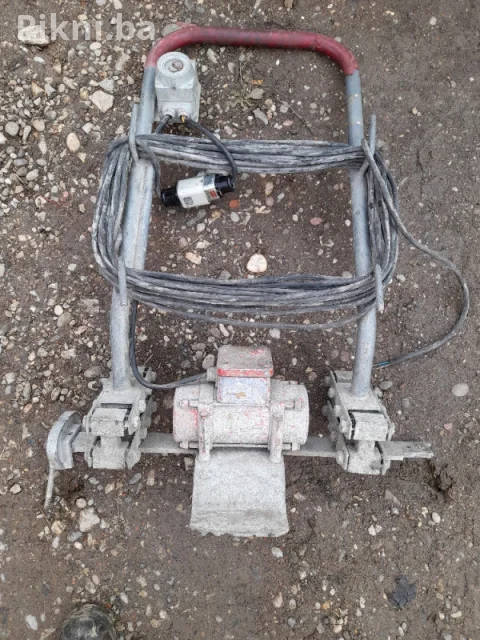 Polovna HILTI Ploca Ja nisam koristio Ovakva je stigla sa njemackog mobilnog telefona i vibera 066/230-139 CJENA BRZE DOSTAVE 8-10KM Pogledajte i ostale artikle na mom profilu hvala