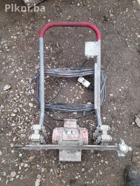 Polovna HILTI Ploca Ja nisam koristio Ovakva je stigla sa njemackog mobilnog telefona i vibera 066/230-139 CJENA BRZE DOSTAVE 8-10KM Pogledajte i ostale artikle na mom profilu hvala 7