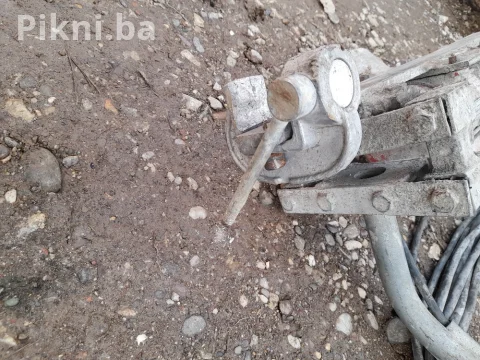 Polovna HILTI Ploca Ja nisam koristio Ovakva je stigla sa njemackog mobilnog telefona i vibera 066/230-139 CJENA BRZE DOSTAVE 8-10KM Pogledajte i ostale artikle na mom profilu hvala 4