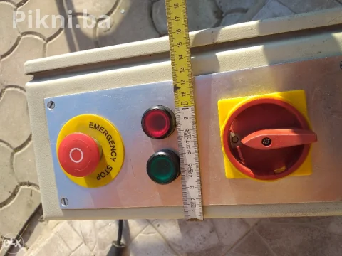 Elektro ormanic sa sklopkama i papucom kotaktor prekidac sklopka
