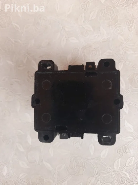 KONTAKTOR Iskra K16 220v sklopke prekidaci 3