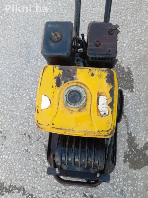 Vibro ploča 65kg žaba (Honda motor) Ispravna i spremna za rad 9