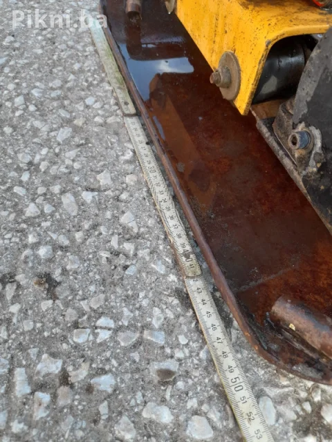 Vibro ploča 65kg žaba (Honda motor) Ispravna i spremna za rad