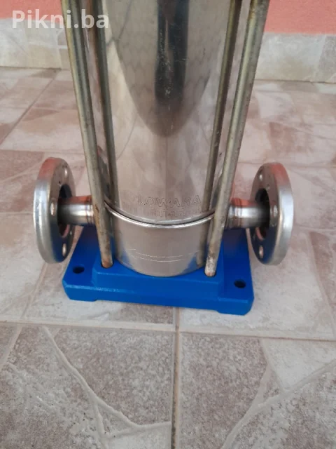LOWARA Vertikalna Višestepena Pumpa SV206F07T - Idealna za Hidrof 10