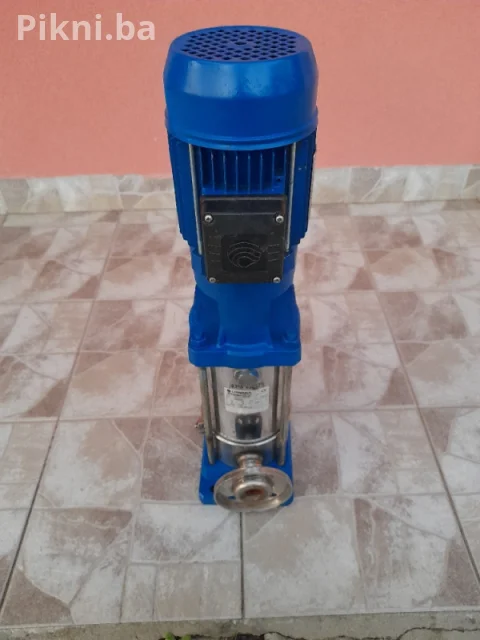 LOWARA Vertikalna Višestepena Pumpa SV206F07T - Idealna za Hidrof 8