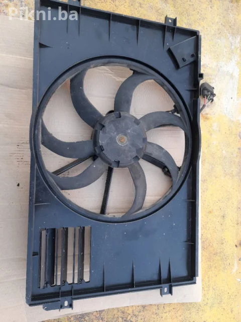 Ventilator hladnjaka (klima) sa kućištem - VW 1K0 959 455 FB (ORI 7