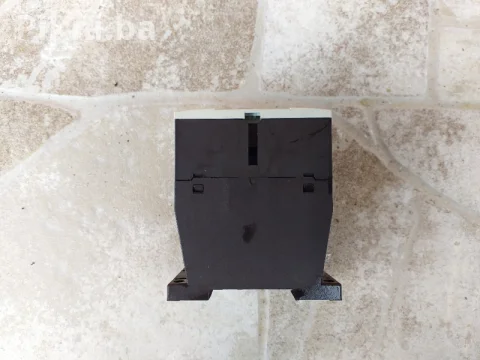 KONTAKTOR Elektro sklopka moeler 10A germany 3