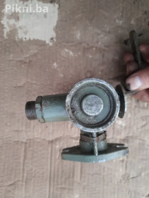Pneumatski ventil prva petroletka traktor kamion prikolicu imt