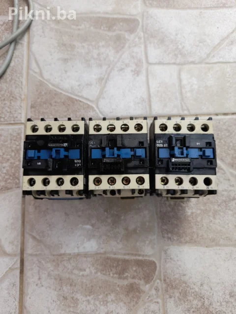 Kontaktor Telemecaniquje 40A 220v sklopka prekidac