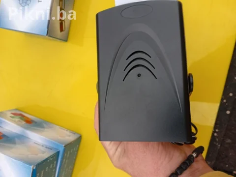 RASPRODAJA! Mini Stroboskop/Rotacija Lampe - NEON ZELENA 12v 7