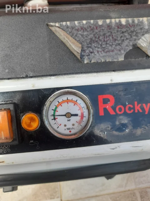ROCKY 500 Profesionalni Paročistač - 2200W, INOX Kotao 4.5 Bar 9