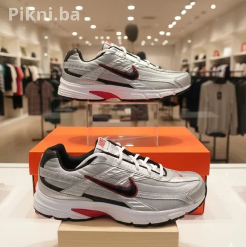 Nove Nike Initiator patike, broj 46, plaćene 110e - Hitno na prod