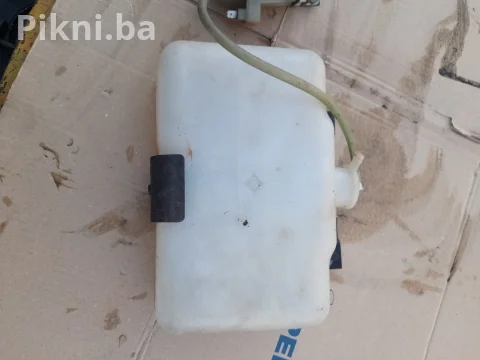 Posuda i pumpica za pranje stakla Mercedes L 608 12V (80 KM) 12