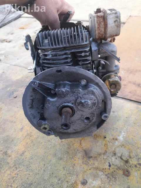Motor kosačice TECUMSEH Briggs strattion kosilice dijelovi