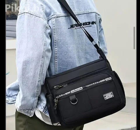 Unisex Crossbody Torba / Ruksak na jedno rame - NOVO - Crna